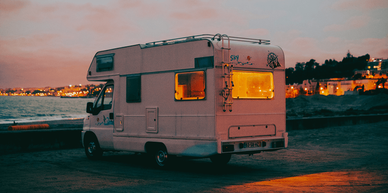 房车 vs 酒店：哪种更适合长途旅行？